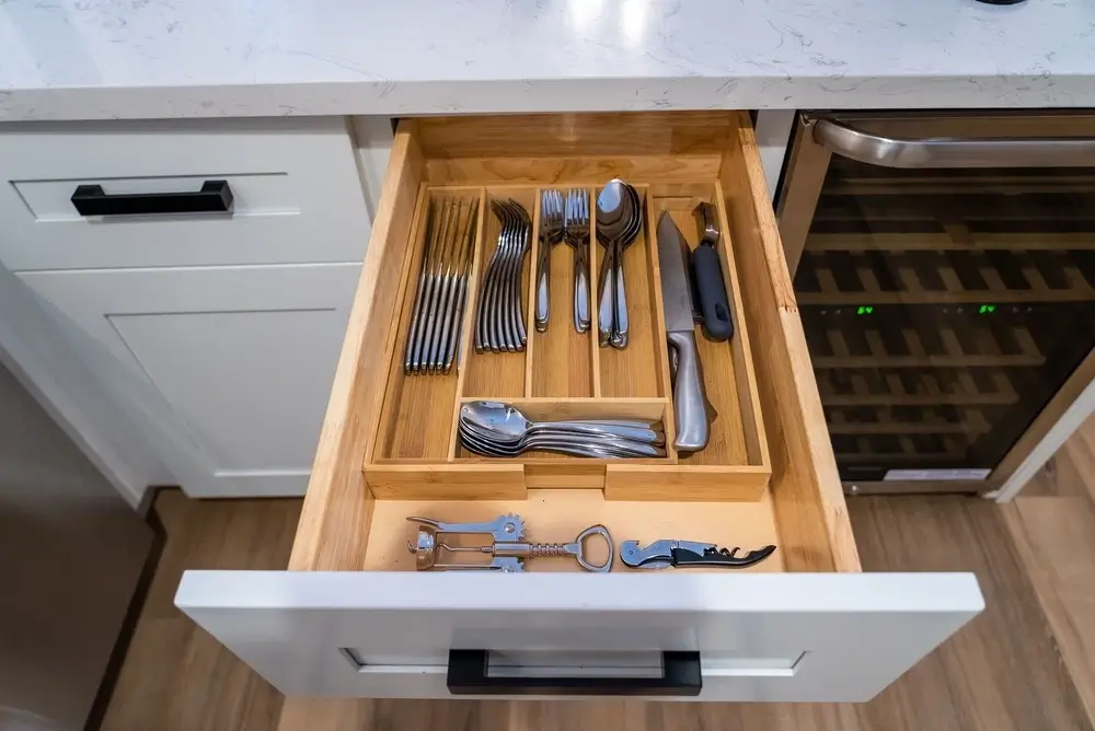 Importance of organized kitchen drawers